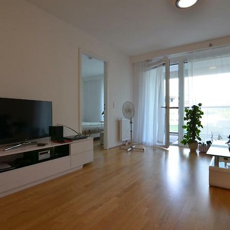Apartment With Parking On Premise Вена Экстерьер фото