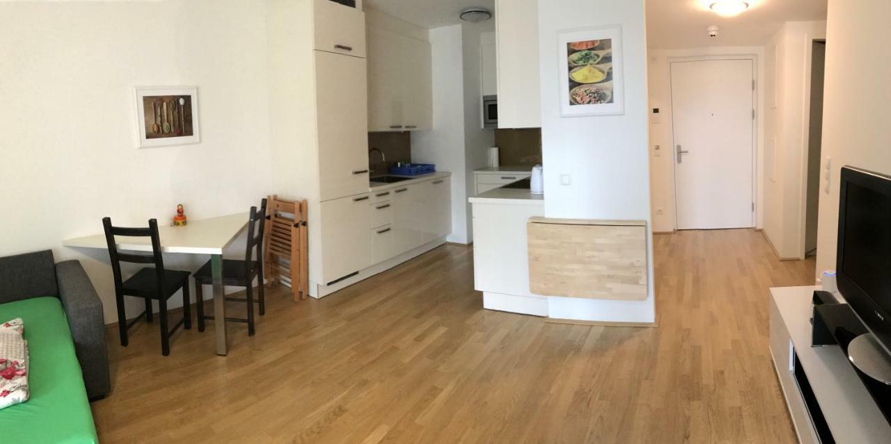 Apartment With Parking On Premise Вена Экстерьер фото