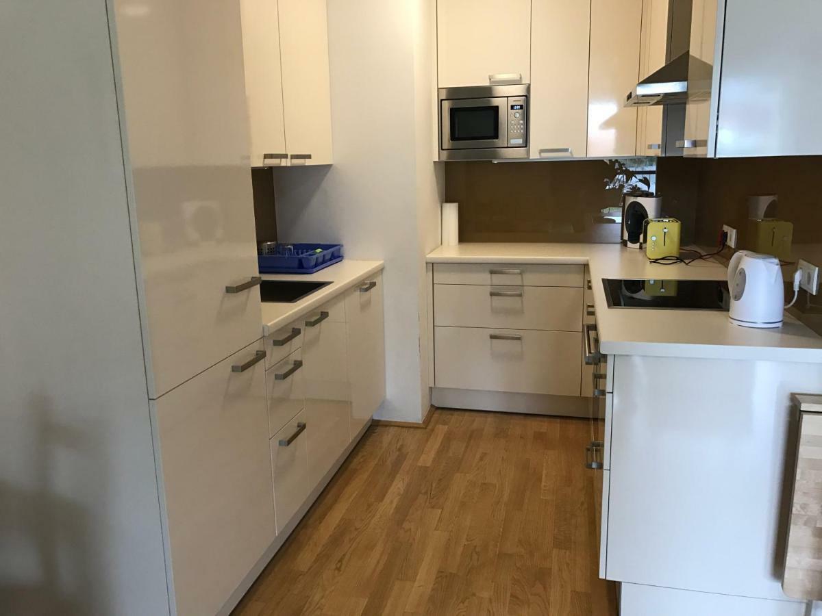 Apartment With Parking On Premise Вена Экстерьер фото