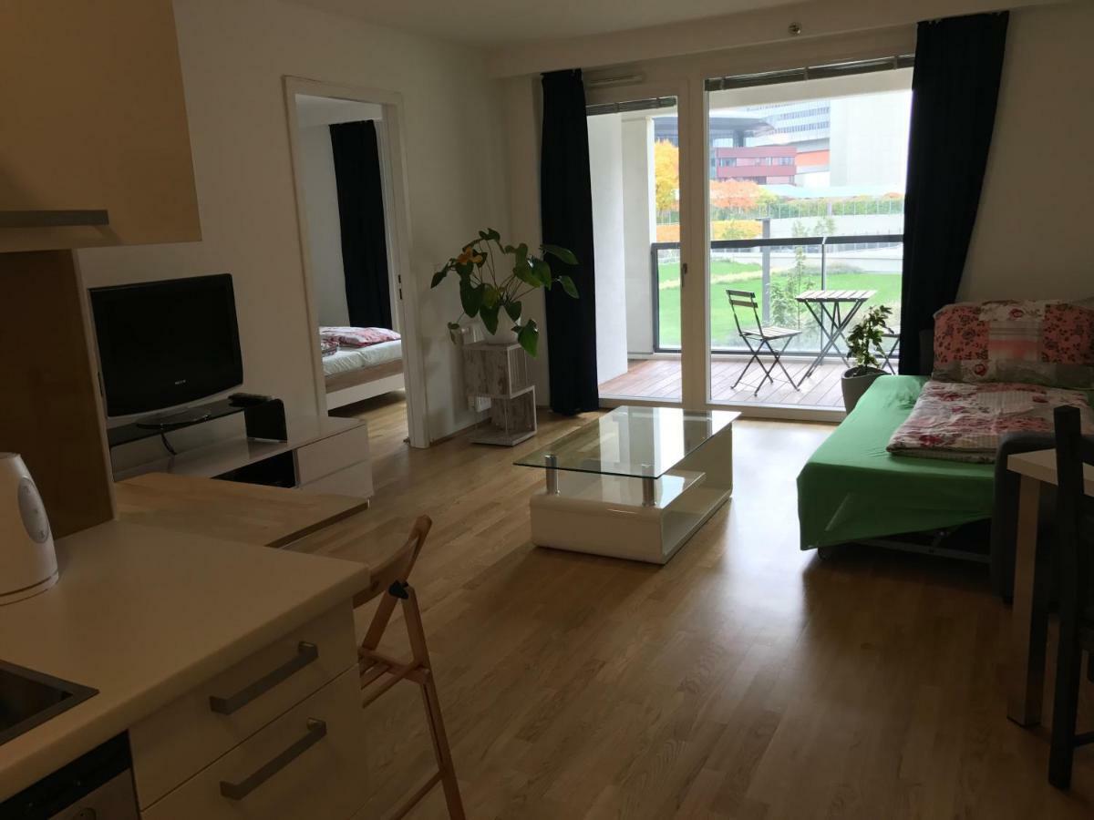 Apartment With Parking On Premise Вена Экстерьер фото