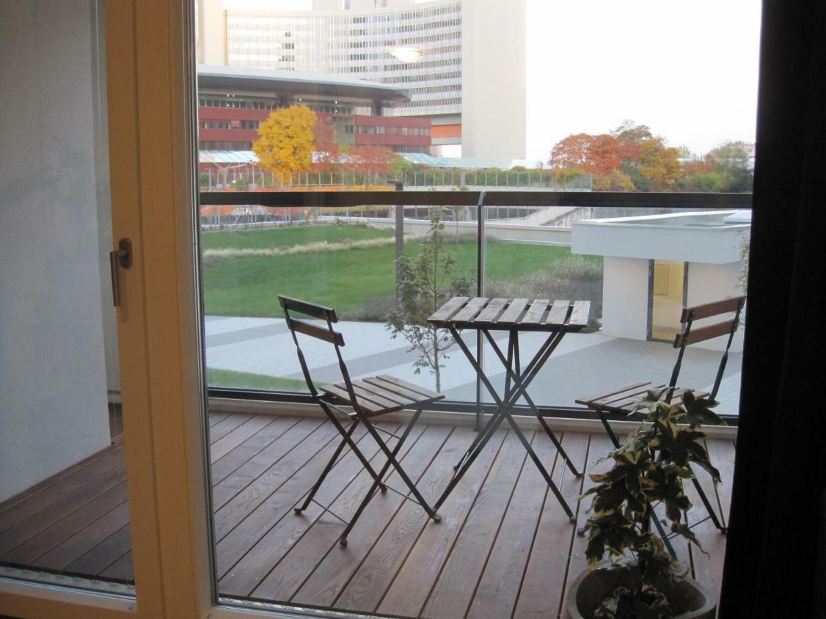 Apartment With Parking On Premise Вена Экстерьер фото